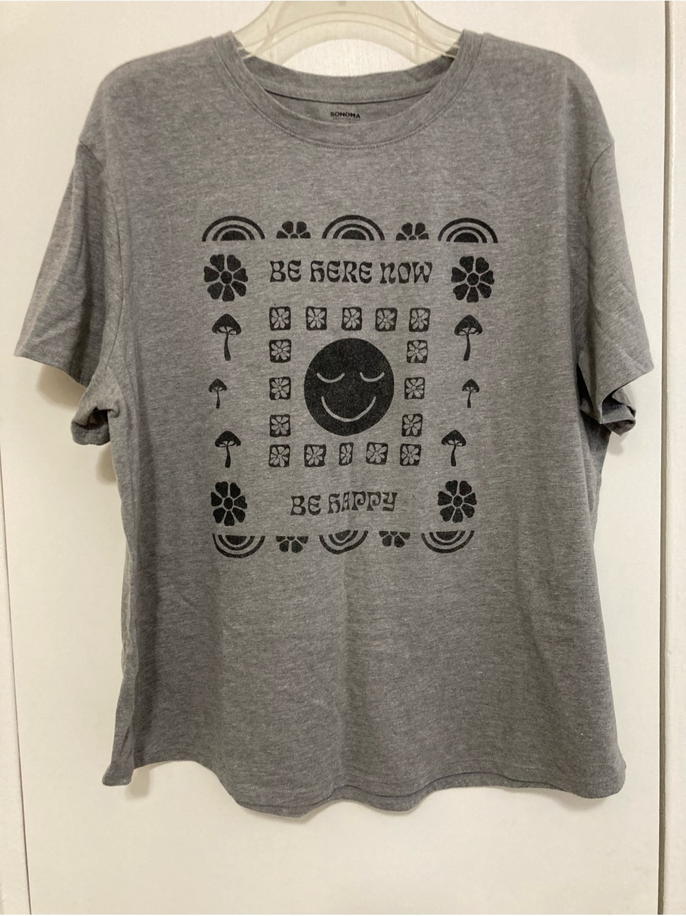 Women's Sonoma Be Here Now Be Happy T-shirt/Size XXL/Gray/Black